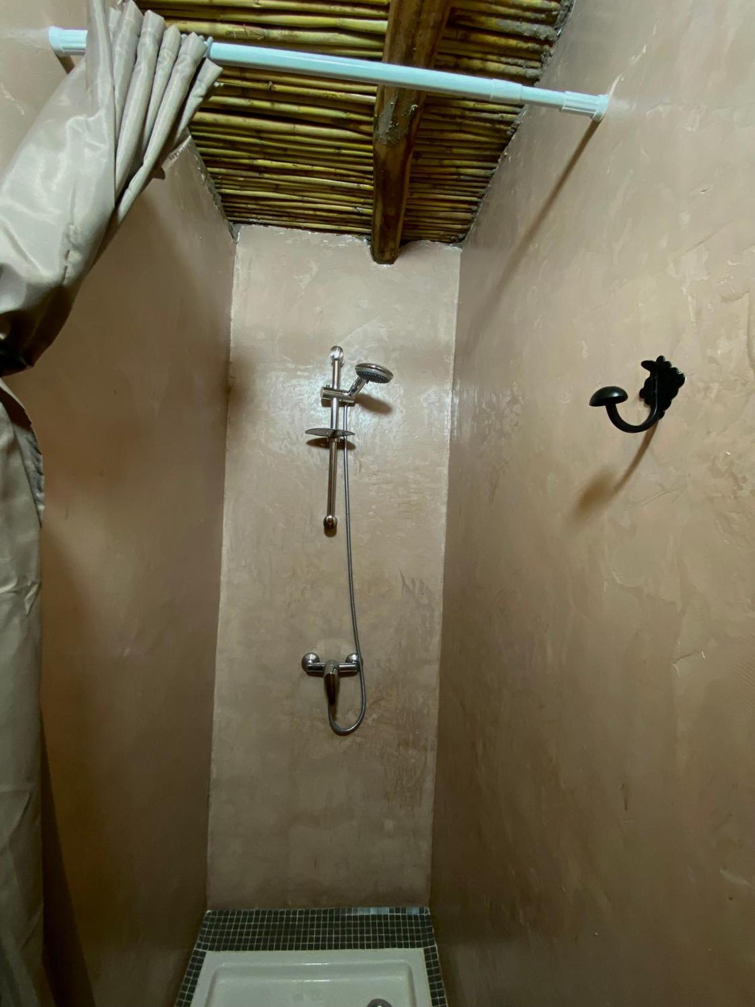 Chambres d'Hôtes piscine, Bains à remous Taforhalt Esterno foto